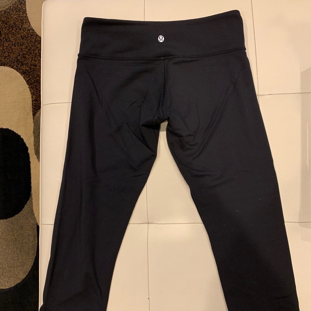 Lulu Lemon reversible crop black/gray
